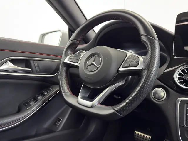 Mercedes-Benz Cla view 12