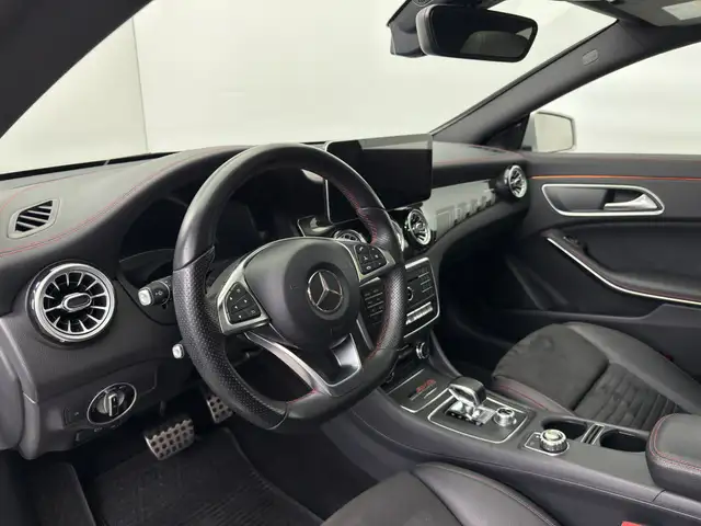 Mercedes-Benz Cla view 7