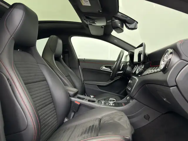 Mercedes-Benz Cla view 14