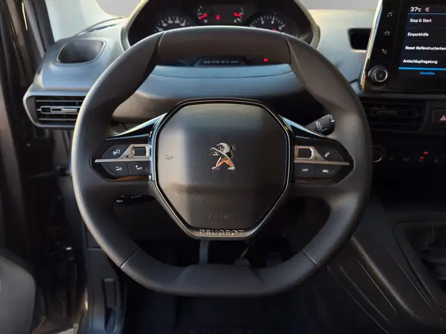 Peugeot Rifter view 19