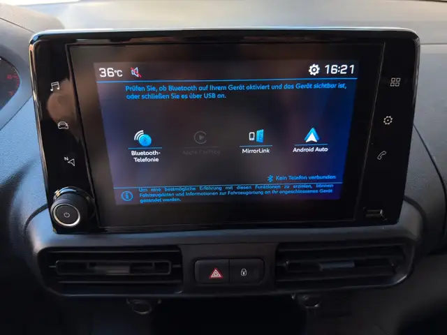 Peugeot Rifter view 28