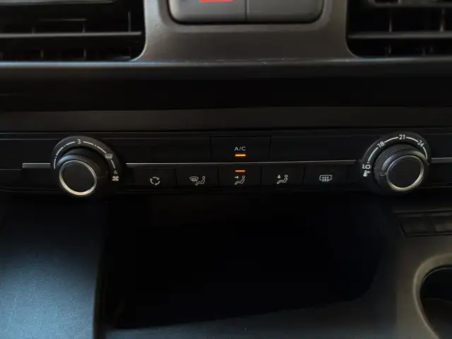 Peugeot Rifter view 29