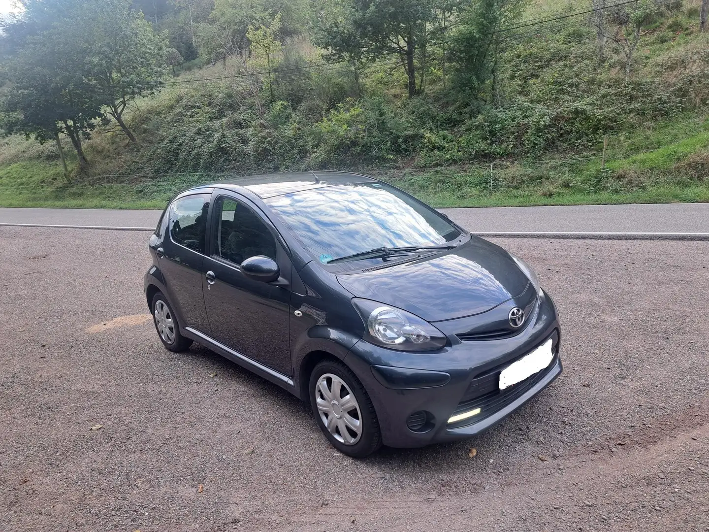 Toyota Aygo Aygo Connect Grau - 2