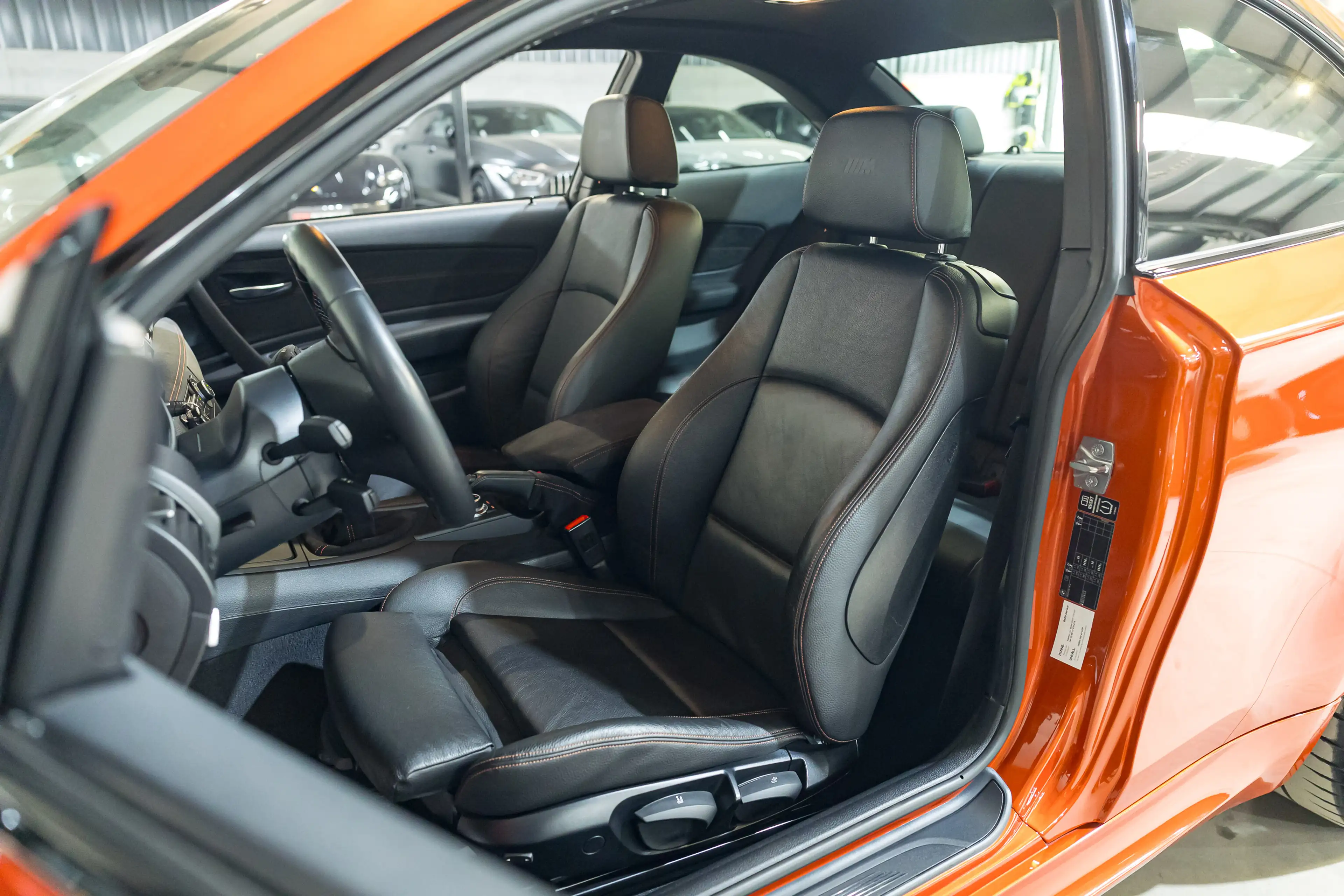 BMW 1er M Coupé VALENCIA ORANGE | FULL OPTION | COLLECTORS ITEM — photo 9