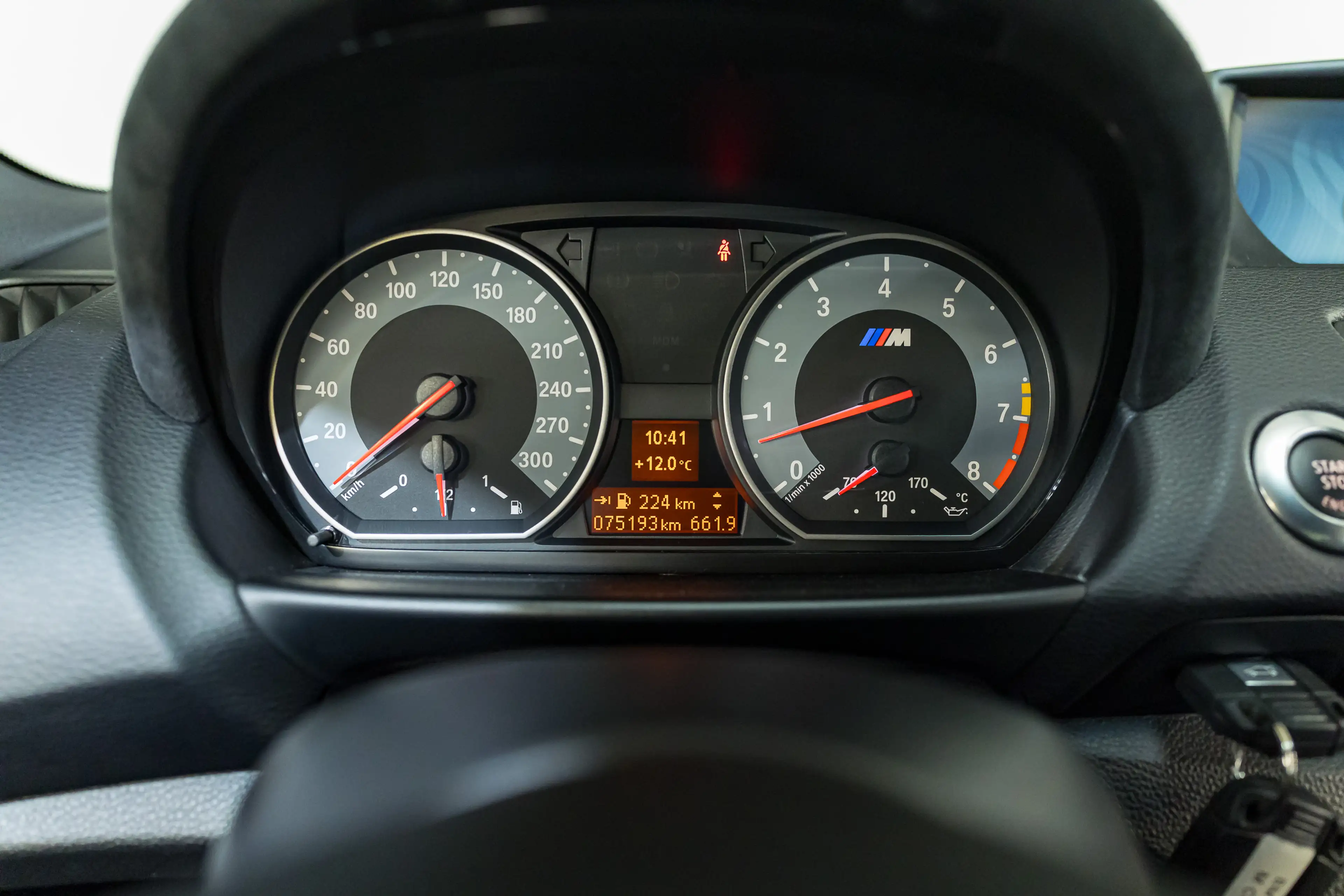 BMW 1er M Coupé VALENCIA ORANGE | FULL OPTION | COLLECTORS ITEM — photo 11