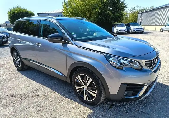 Peugeot 5008 1.2 130cv ALLURE 7 PLACES BVM6 GARANTIE 12 MOIS