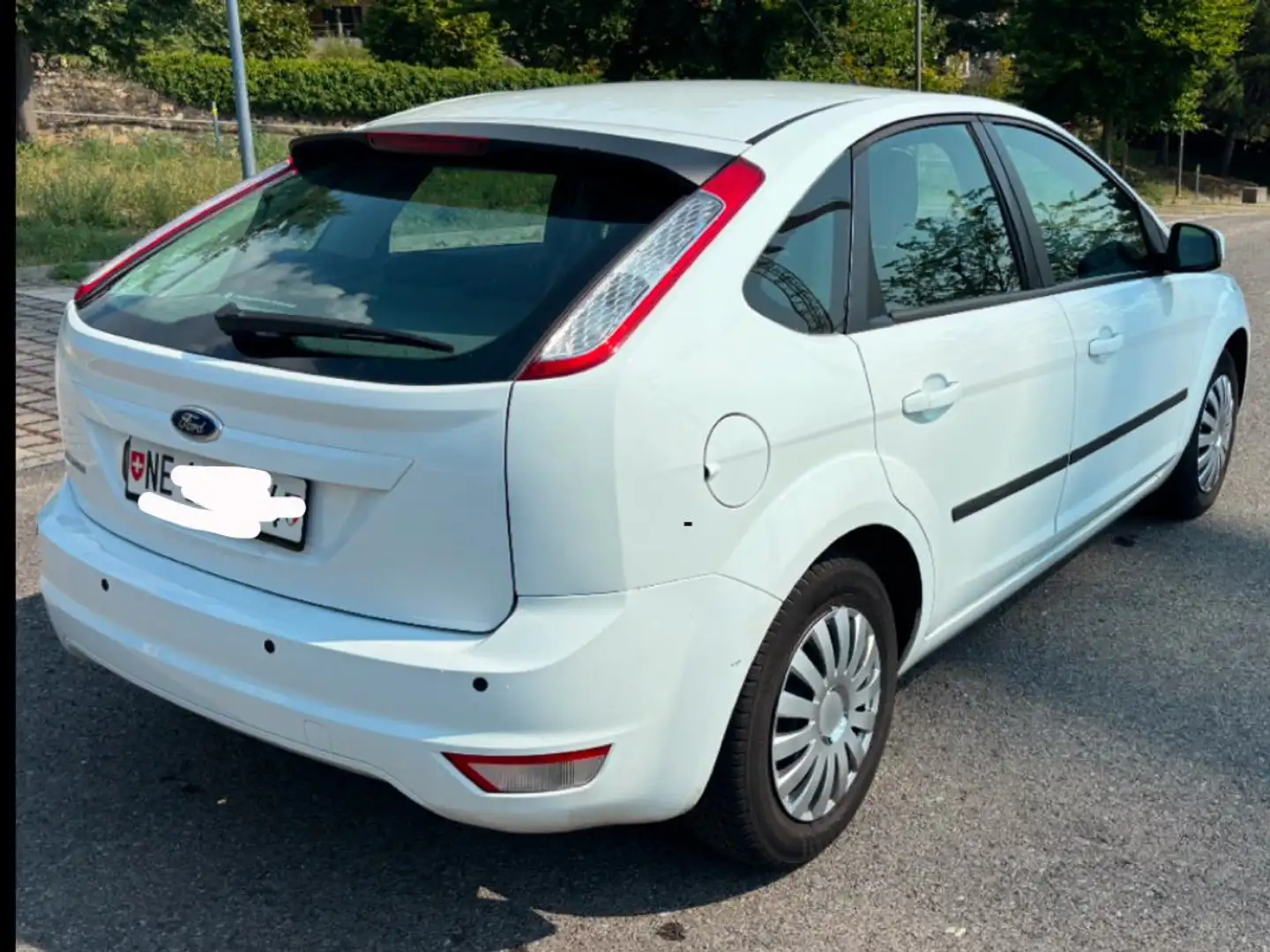 Ford Focus Focus 1.6 Ti-VCT 115 Titanium Blanc - 1