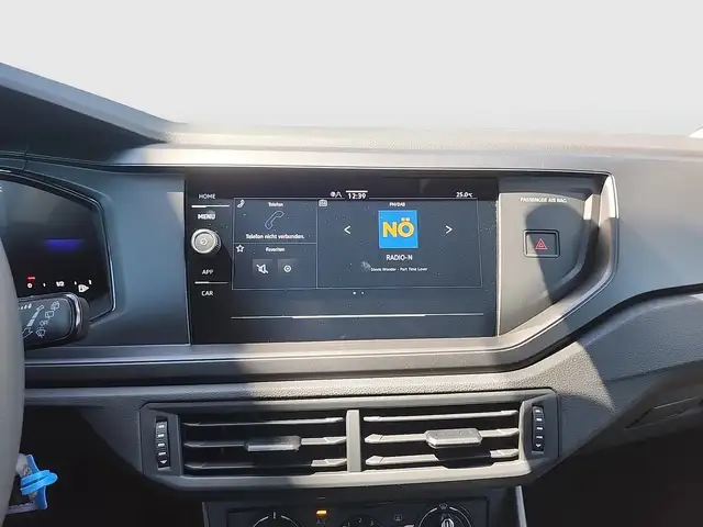 Volkswagen Polo view 11