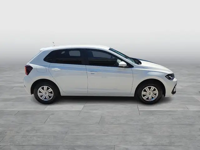 Volkswagen Polo view 5