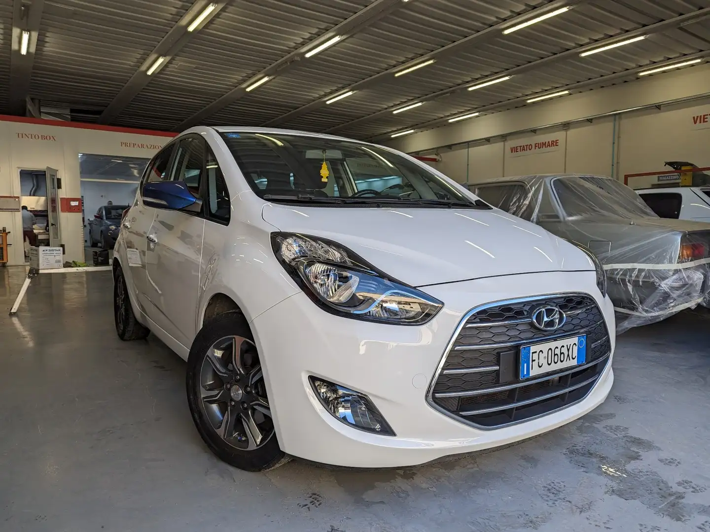 Hyundai iX20 1.6 Xpossible Bianco - 1