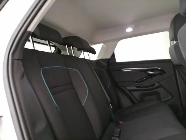 Land Rover Range Rover Evoque view 4