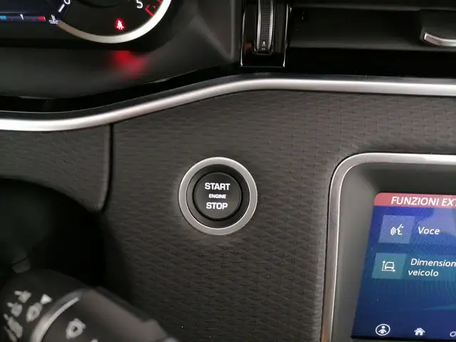 Land Rover Range Rover Evoque view 14