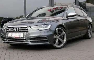 V8 4.0 TFSI 420 Quattro S tronic 7