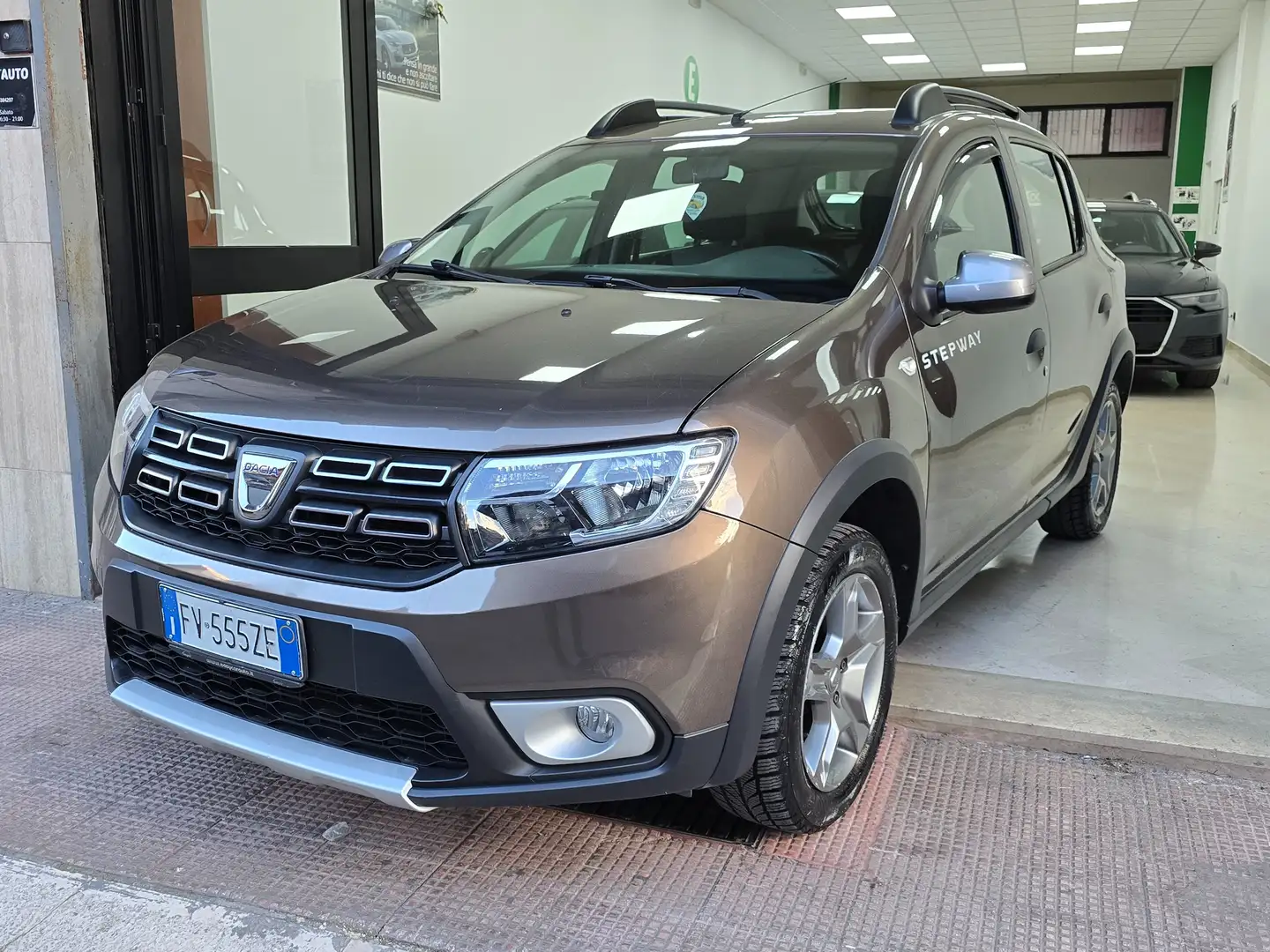 Dacia Sandero Sandero Stepway 0.9 tce turbo Gpl s Beige - 1