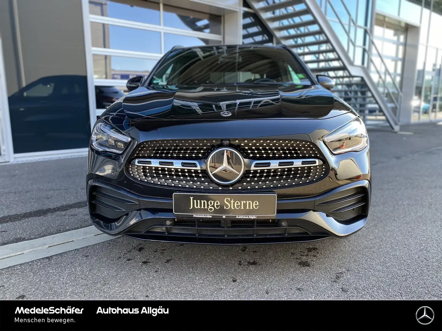 Mercedes-Benz GLA 250 GLA 250 e AMG Night Distr AHK MLed 360° Memo HUD Schwarz - 2