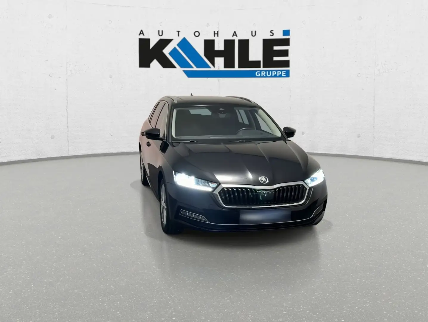 Skoda Octavia Combi 1.0 TSI Style CarPlay Pano LED PDC Schwarz - 2