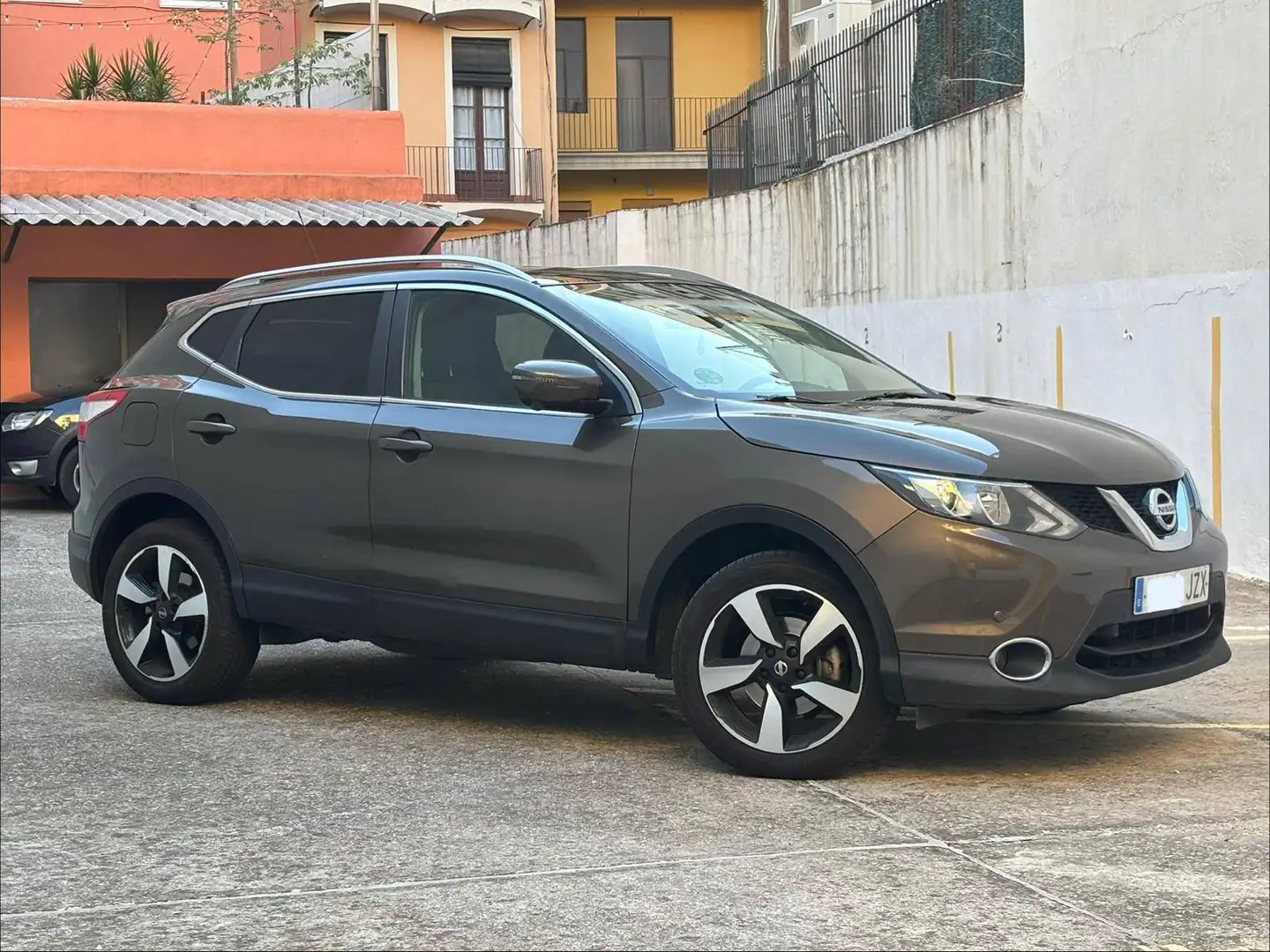 Nissan Qashqai Qashqai 1.6 DIG-T N-Connecta 4x2 N-Connecta Marrón - 1