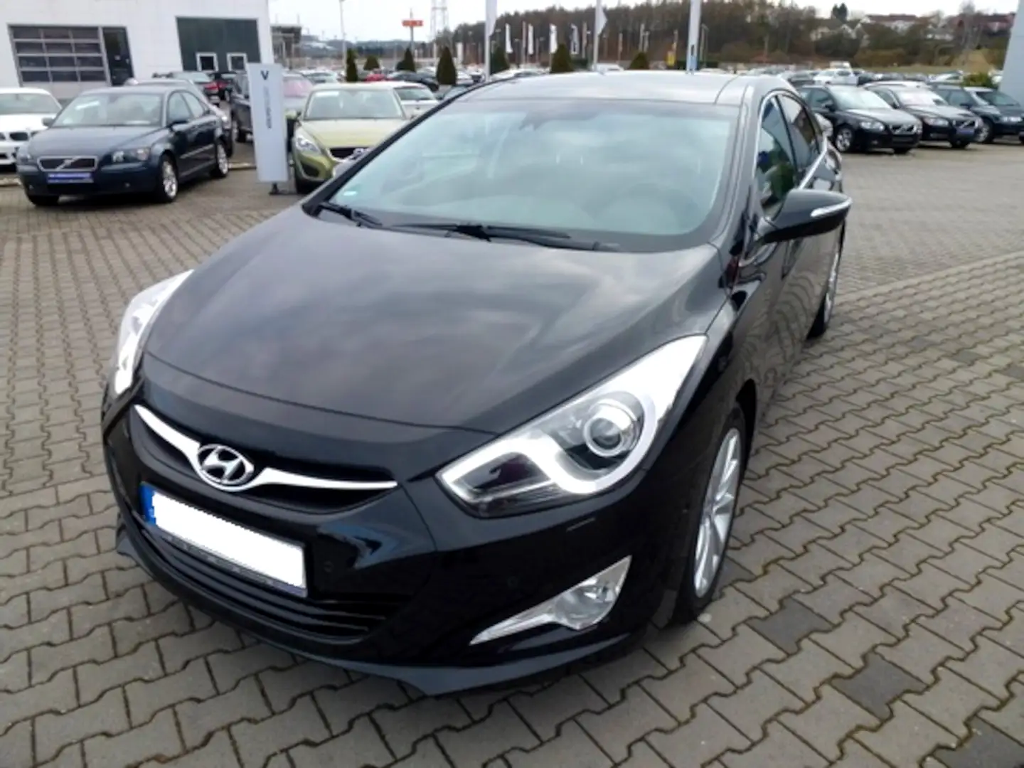 Hyundai i40 1.7 CRDi Automatik Premium Schwarz - 1
