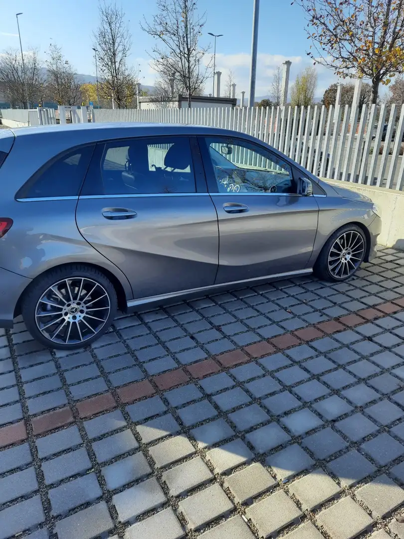 Mercedes-Benz B 220 d Premium Next 4matic auto - 2