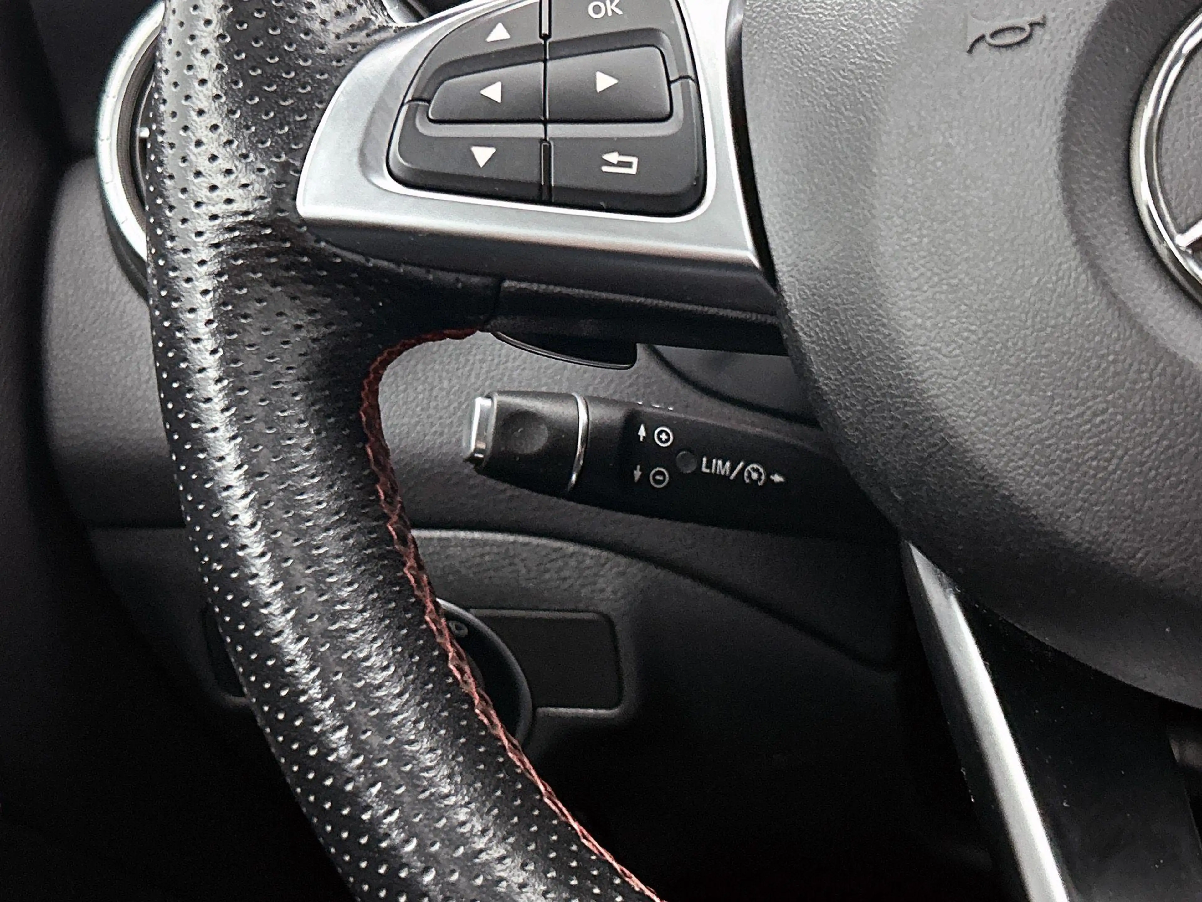 Mercedes-Benz CLA 180 Shooting Brake Business Solution AMG | Automaat | — photo 6