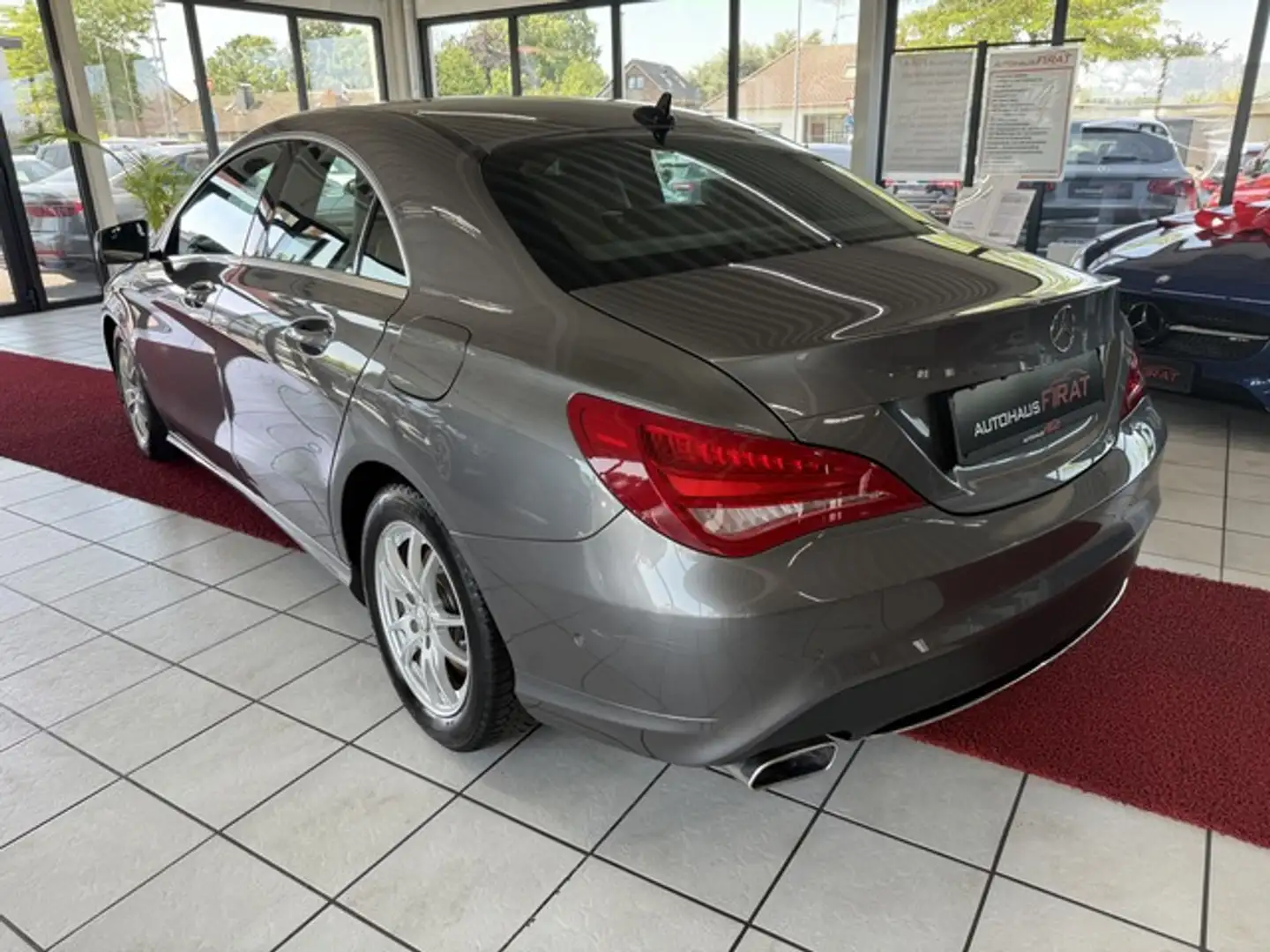 Mercedes-Benz CLA 200 CDI DCT "Urban" Teilleder+Navi+PDC+Alu+SHZ Grau - 2