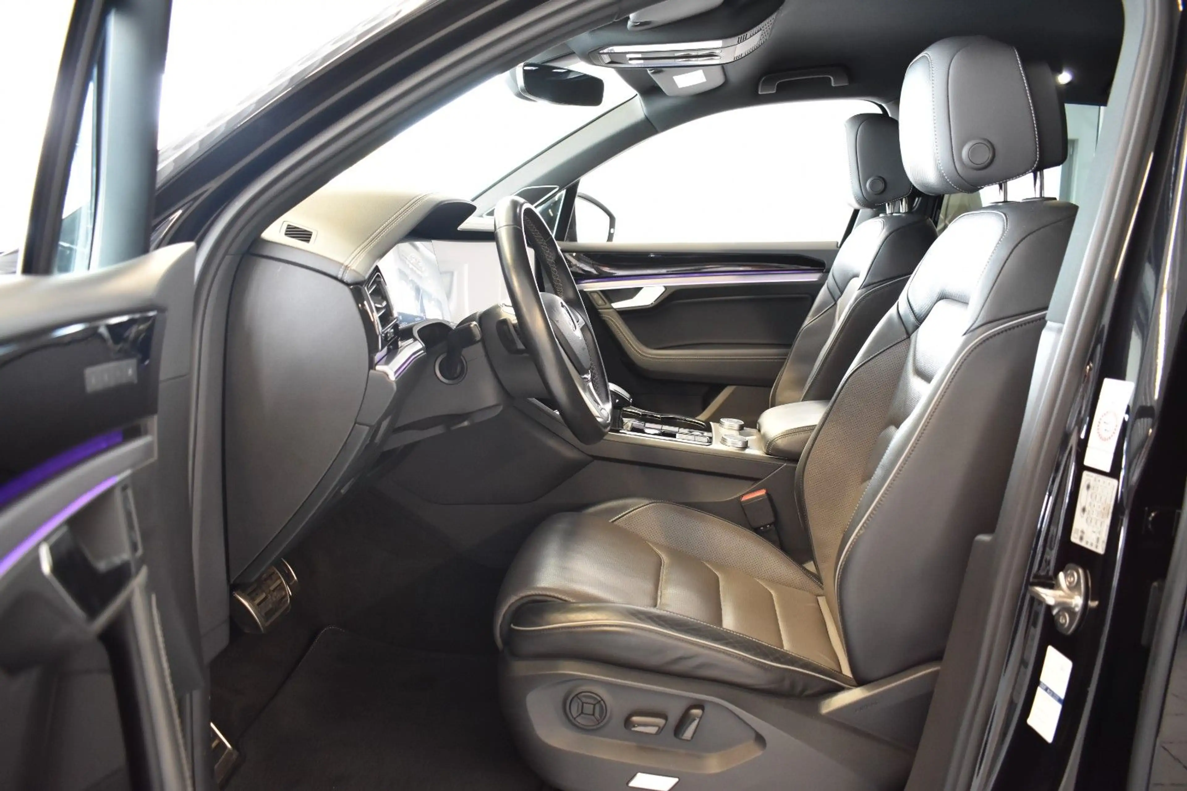 Volkswagen Touareg R-Line HUD/VIRTUAL/LUFT/SITZLÜFTUNG/AMBI — photo 12