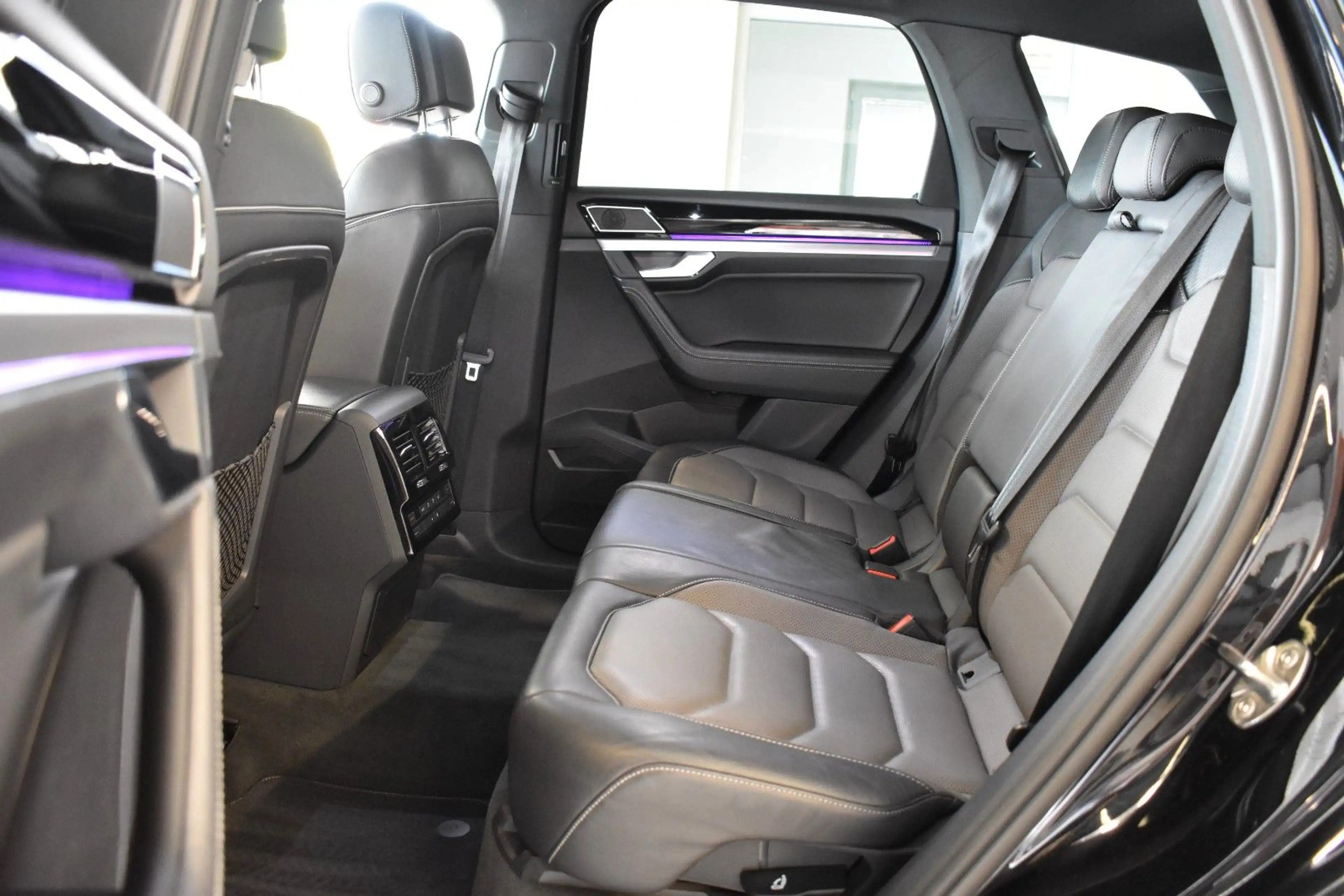 Volkswagen Touareg R-Line HUD/VIRTUAL/LUFT/SITZLÜFTUNG/AMBI — photo 13