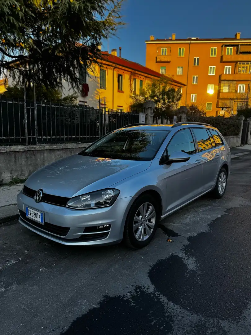 Volkswagen Golf Variant 1.6 tdi Highline Business - 1