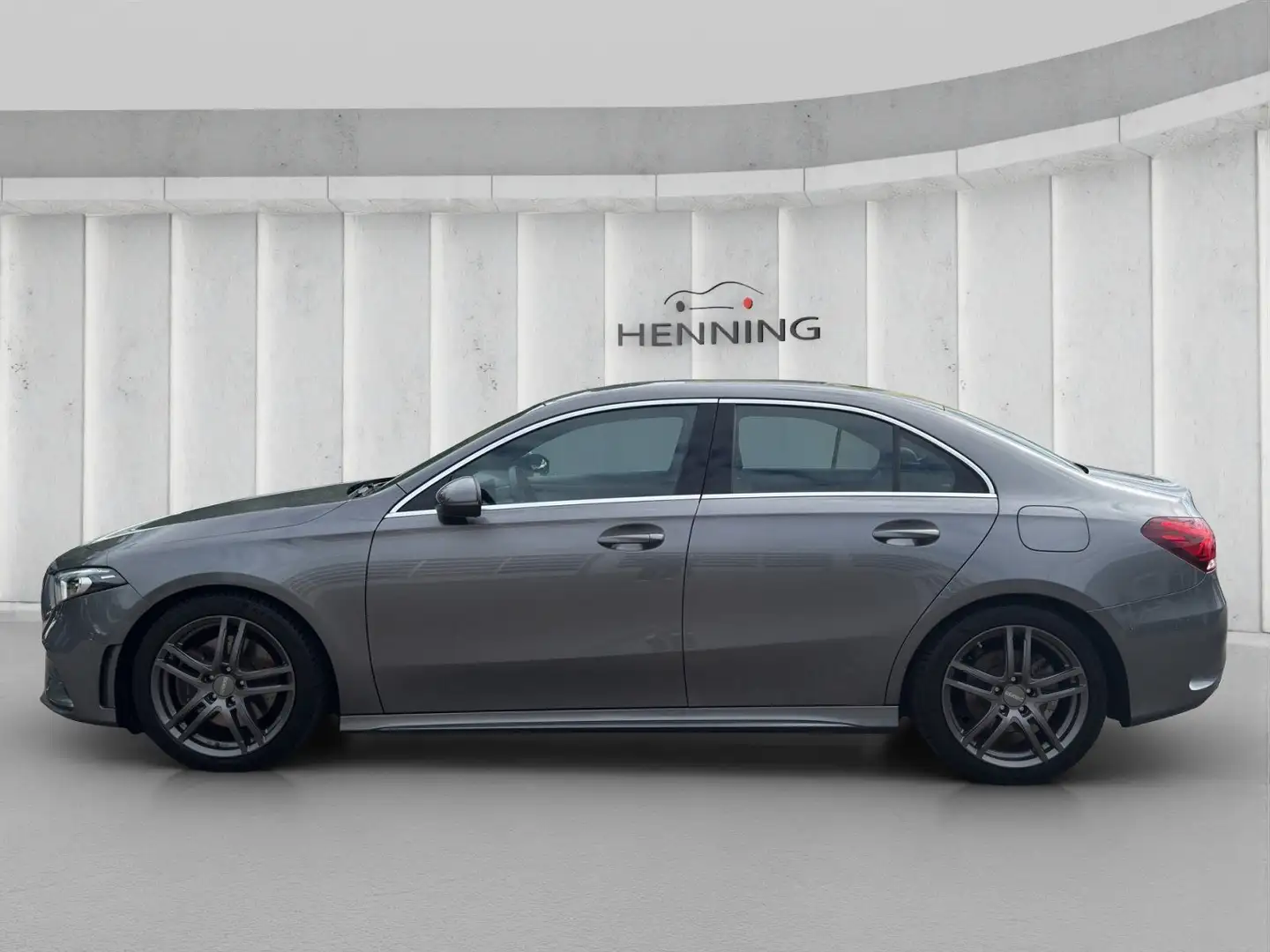 Mercedes-Benz A 220 d Limousine AMG Mulibeam LED Kamera MBUX Gris - 2
