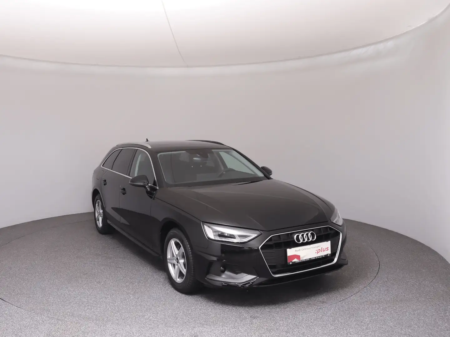 Audi A4 30 TDI Schwarz - 2