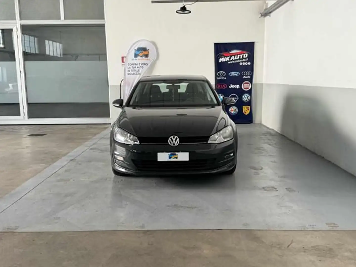 Volkswagen Golf 1.6 TDI 90 CV 5p. Trendline BlueMotion Technology Grigio - 1