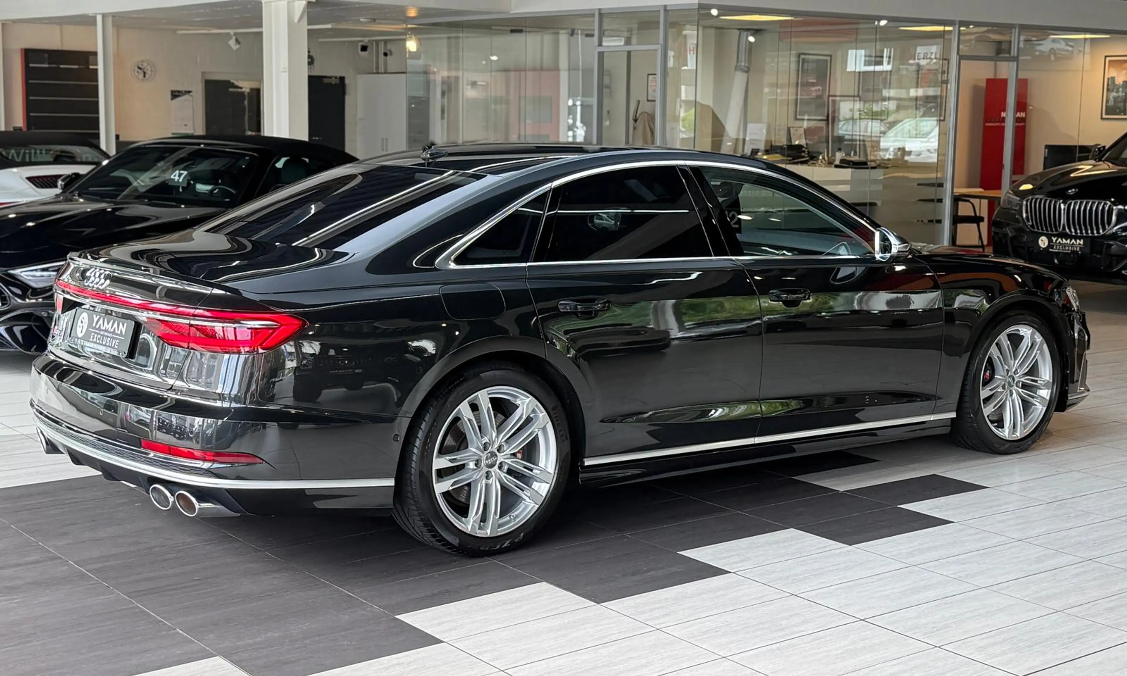 Audi S8 4.0 TFSI quattro*Pano*HuD*B&O*Massage*TV — photo 7