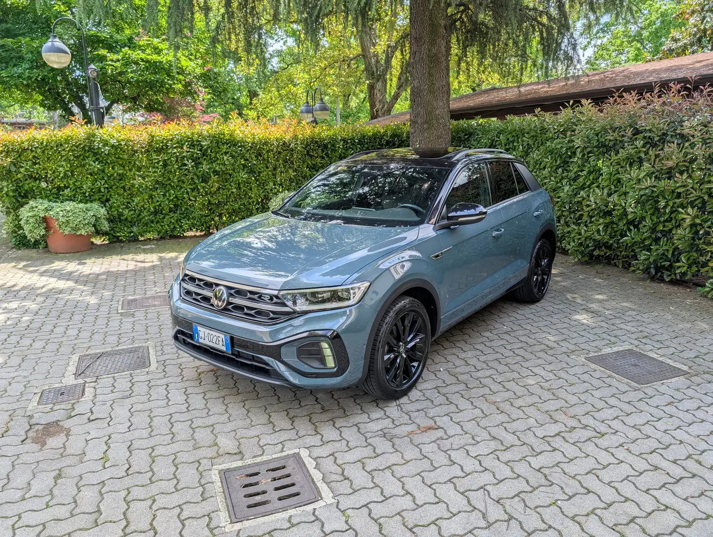 Volkswagen T-Roc 1.5 tsi R-Line dsg Blau - 1