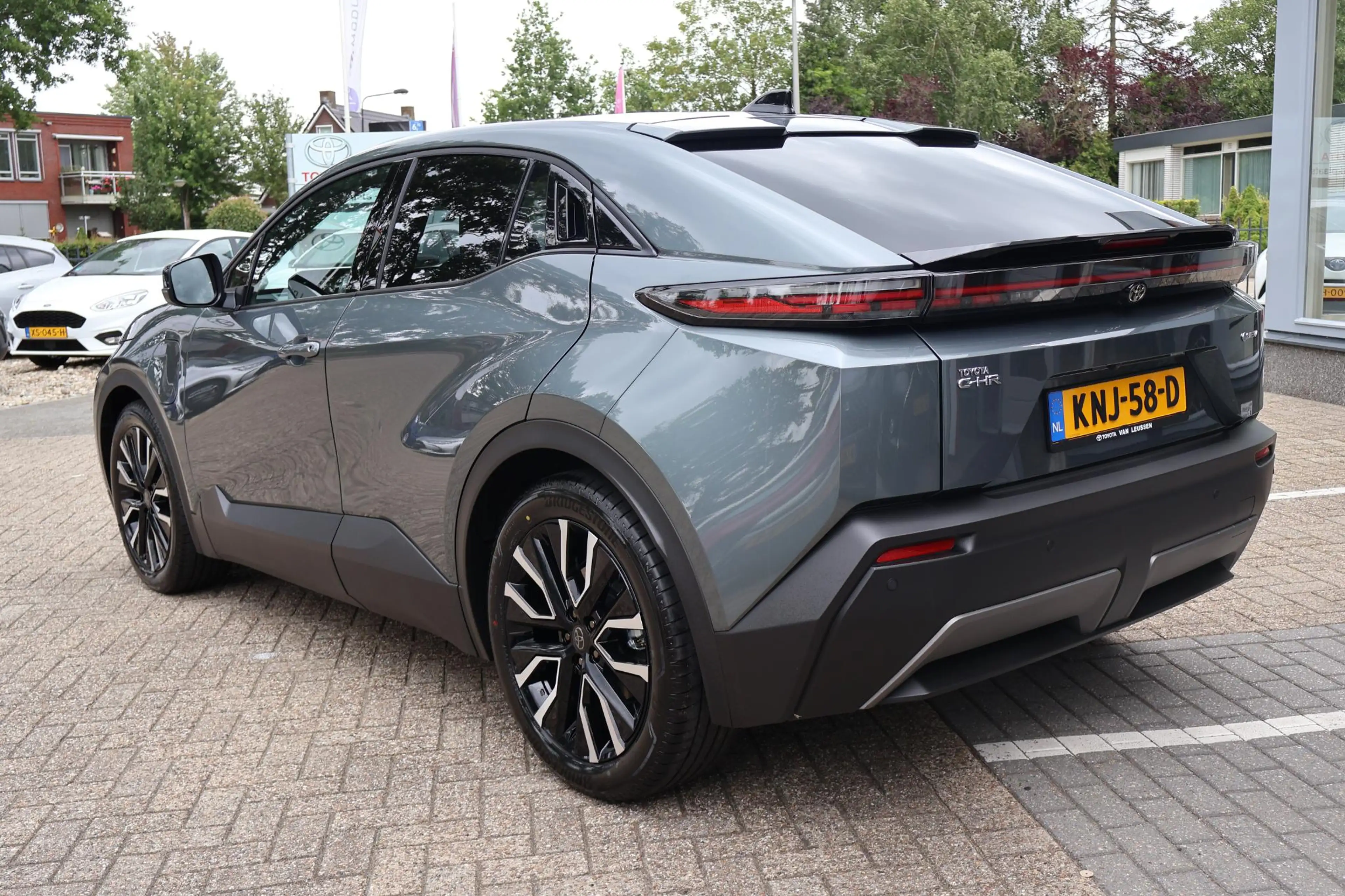Toyota C-HR+ FIRST EDITION 77KWH 607KM-WLTP 20"LM-VELGEN EL-ACH — photo 4