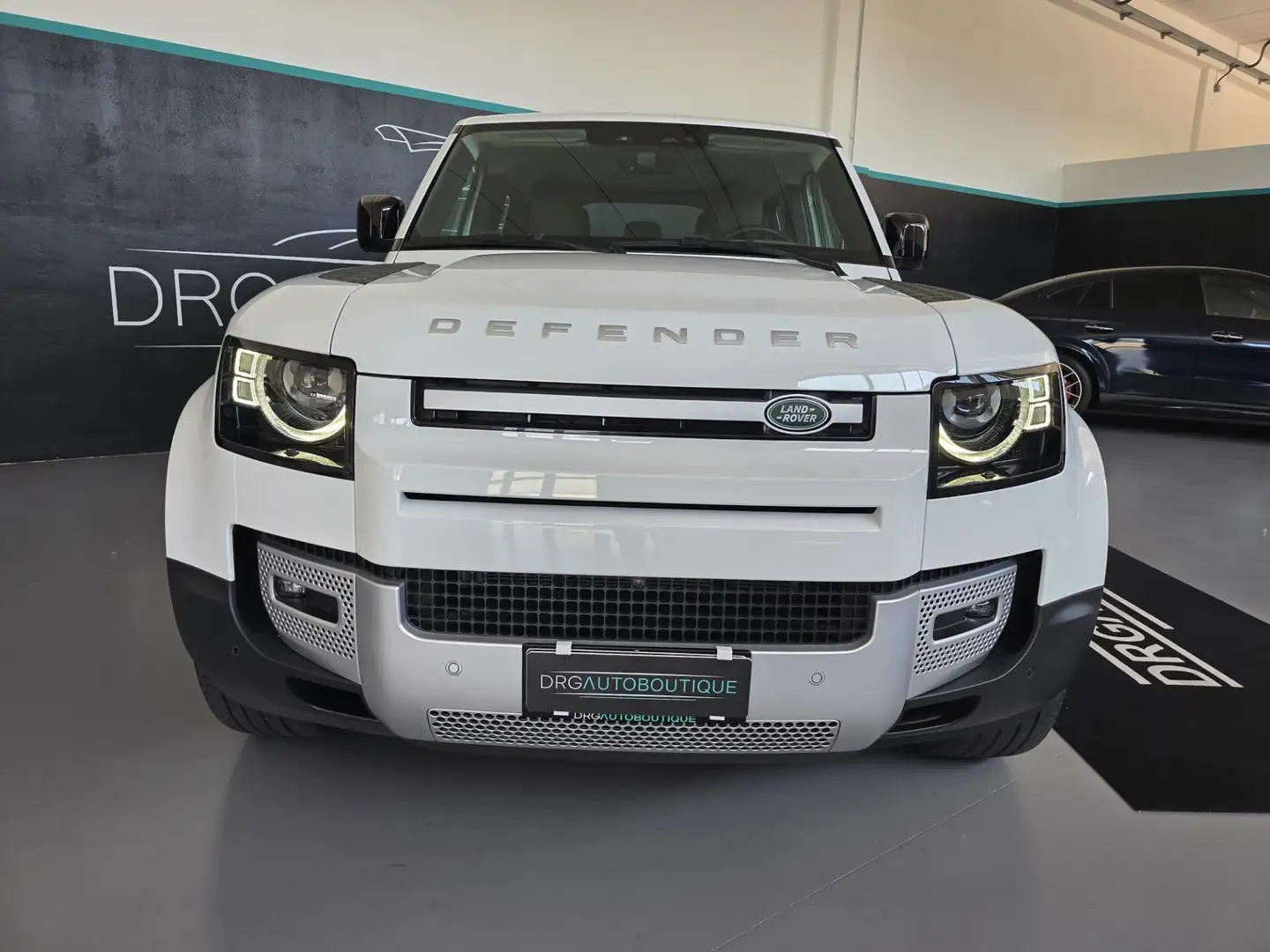 Land Rover Defender 110 3.0D I6 200 CV AWD Auto SE Bianco - 2