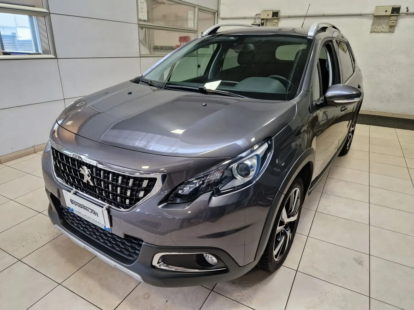 Peugeot 2008 BlueHDi 100 Allure Marrone - 1