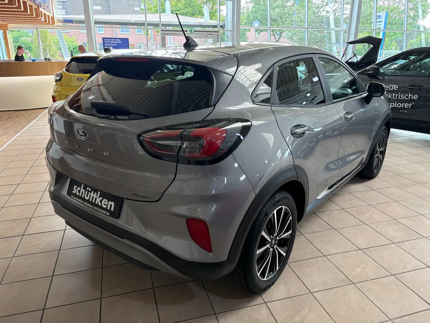 Ford Puma 1.0 EcoBoost Titanium NAVI, PDC, AHK, Massage, WiP Grau - 2
