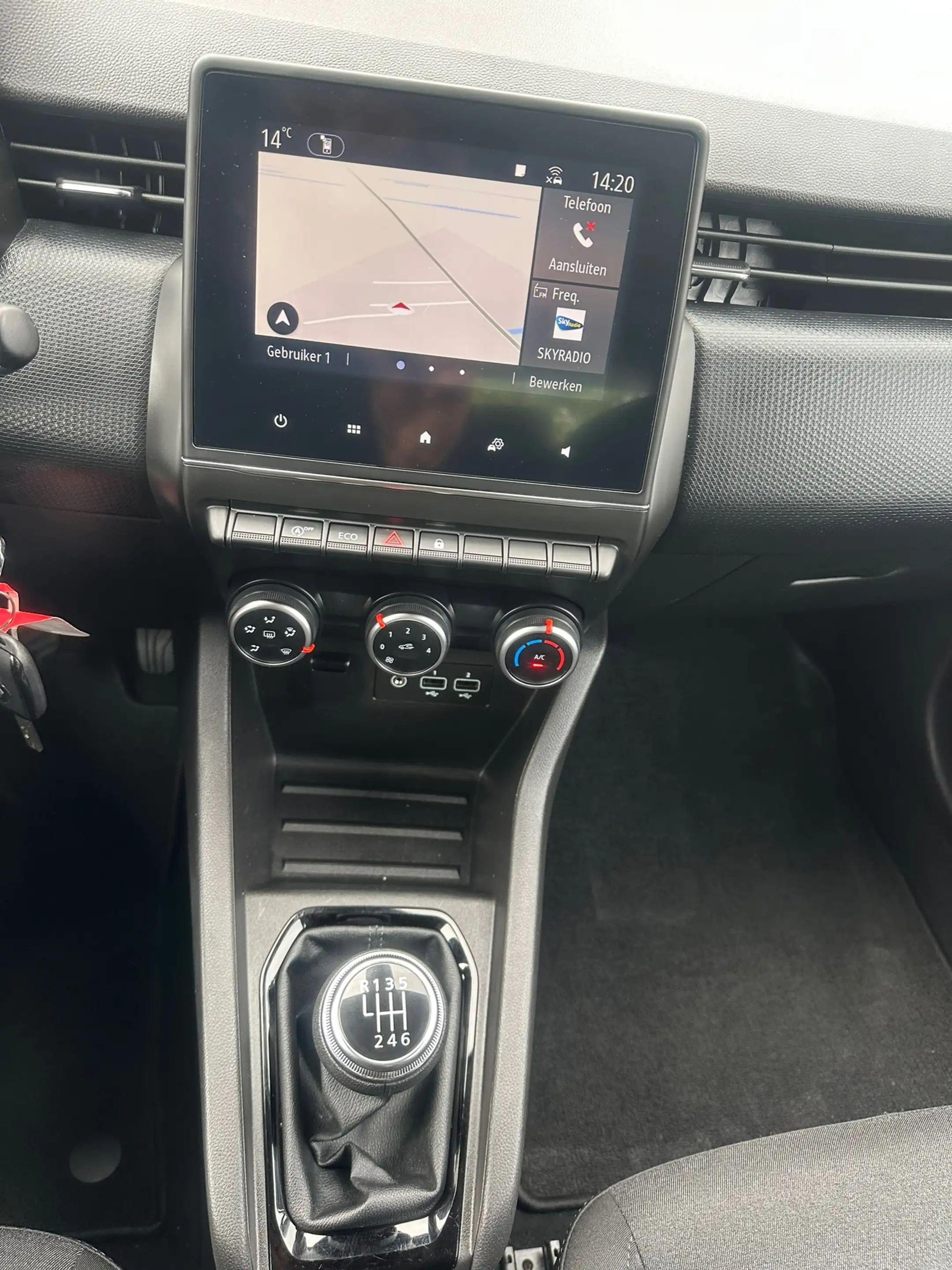 Renault Clio 1.0 TCe Zen , navigatie — photo 11