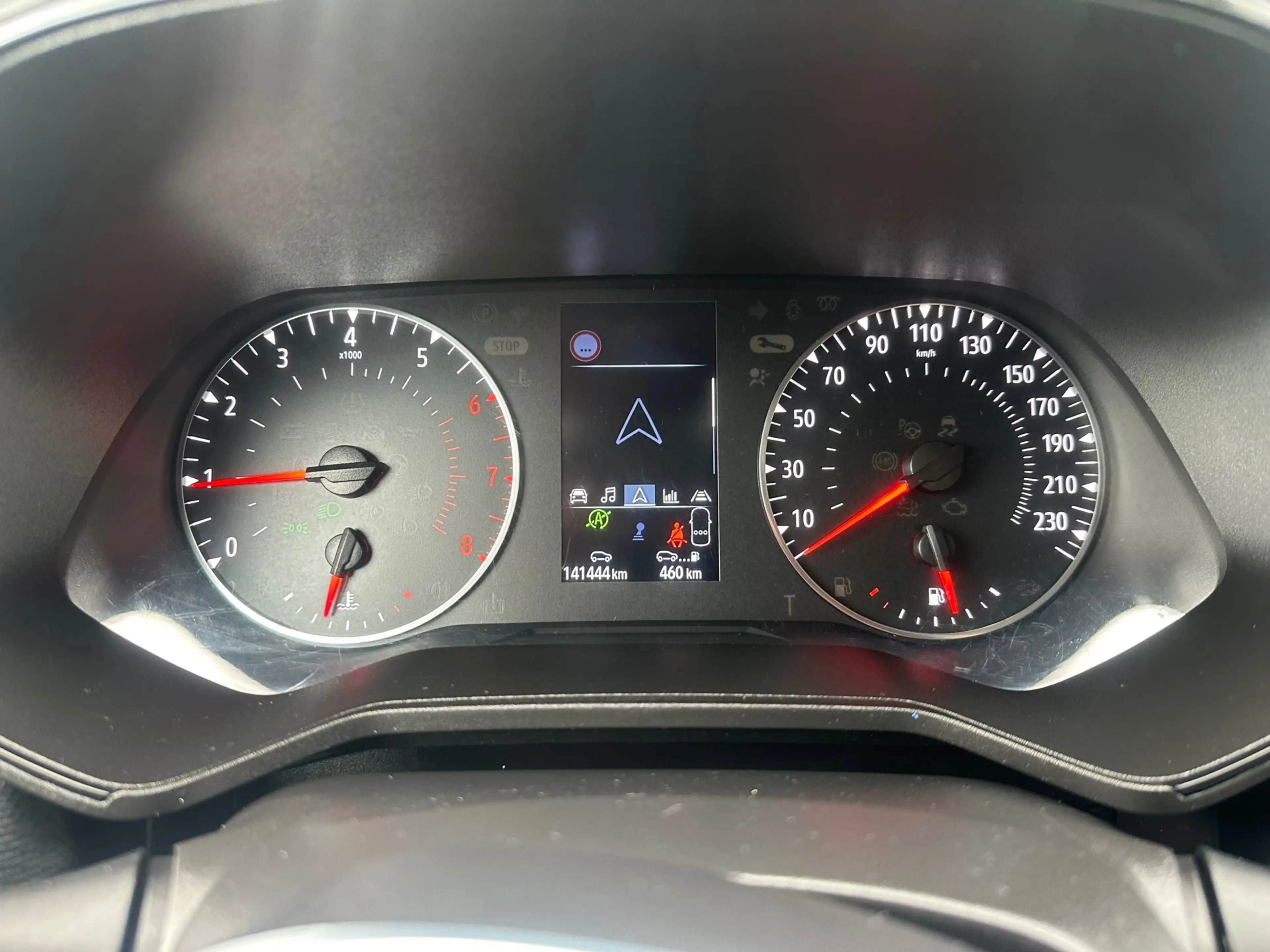 Renault Clio 1.0 TCe Zen , navigatie — photo 10