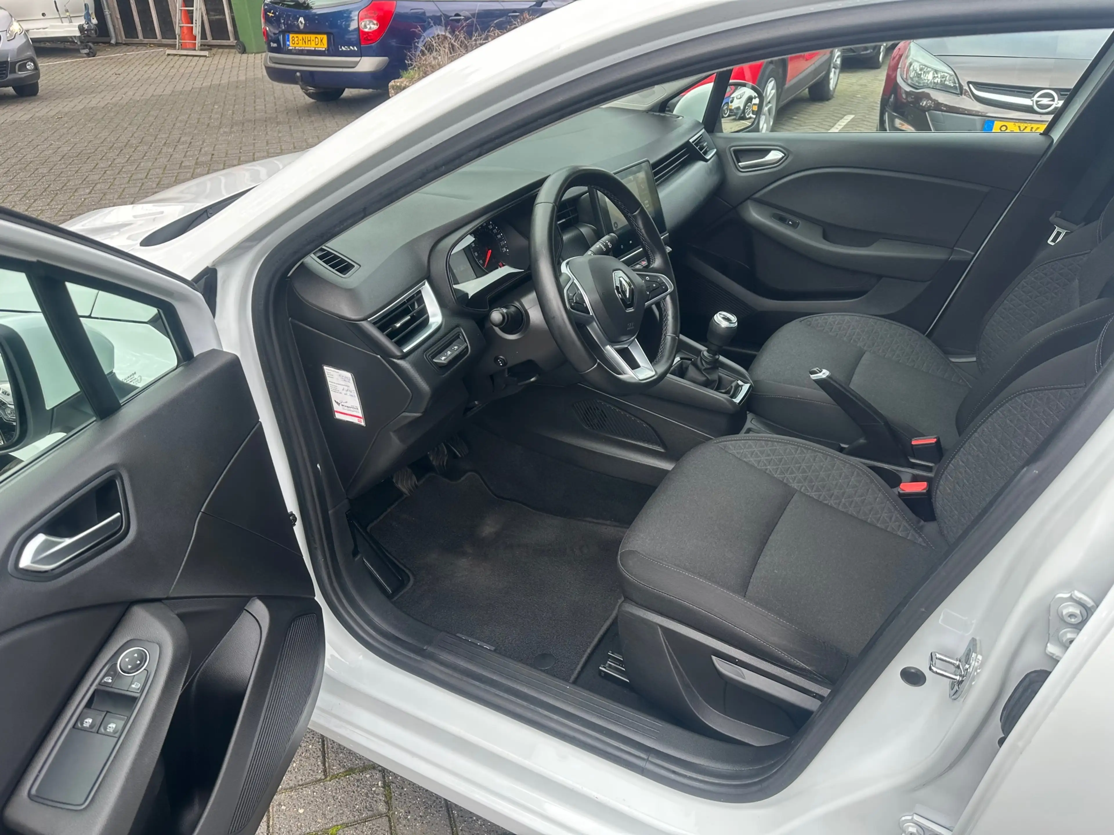 Renault Clio 1.0 TCe Zen , navigatie — photo 9