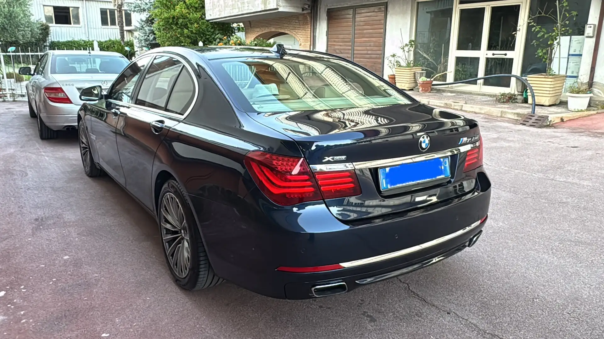 BMW 750 750d xdrive Eccelsa auto Blu/Azzurro - 2