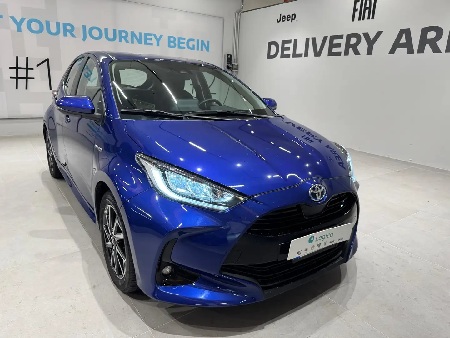 Toyota Yaris 1.5 Hybrid Trend Blu/Azzurro - 1