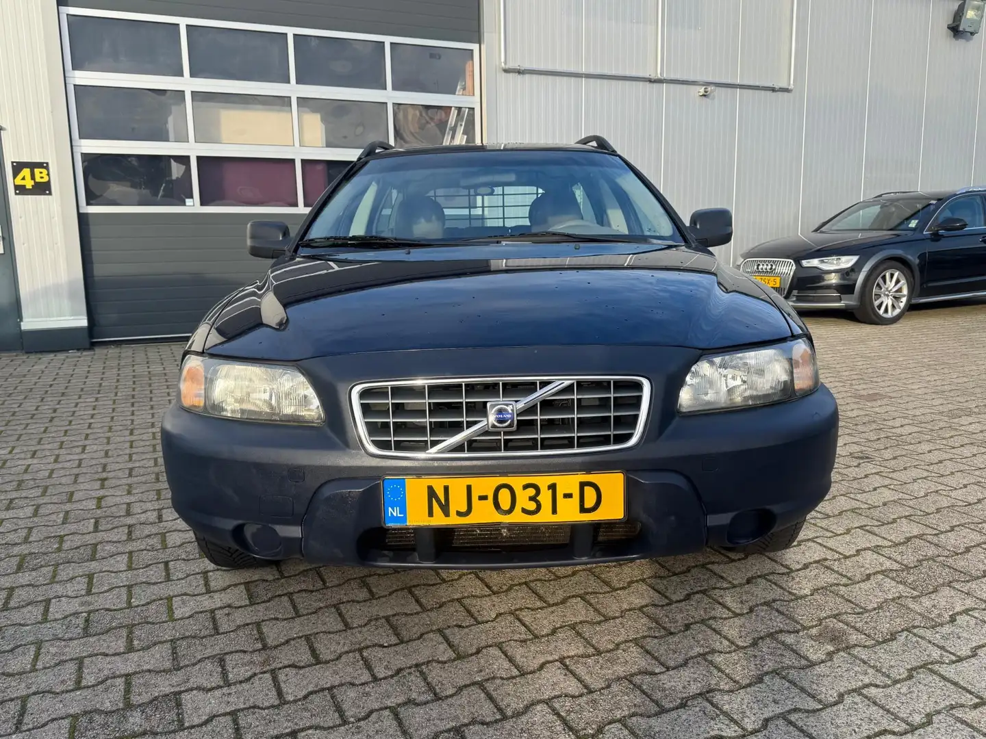 Volvo XC70 Cross Country 2.4 T AWD Automaat Youngtimer BTW Blau - 2