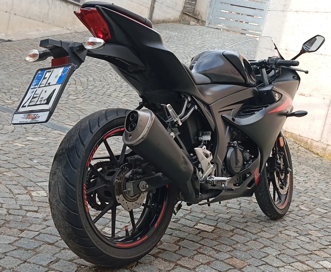 Suzuki GSX-R 125 ABS Zwart - 1