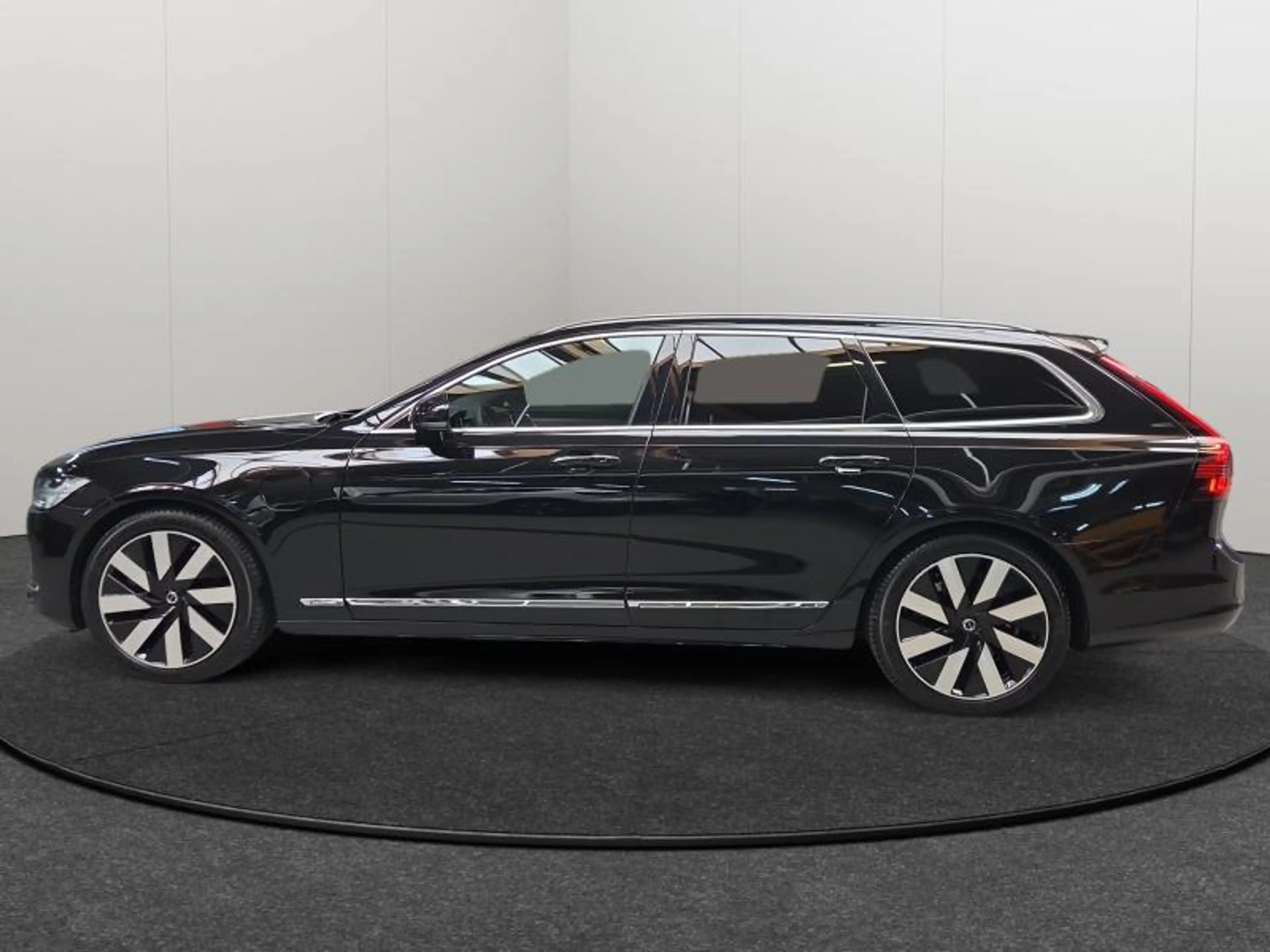 Volvo V90 T8 Inscription / Hybride — photo 2