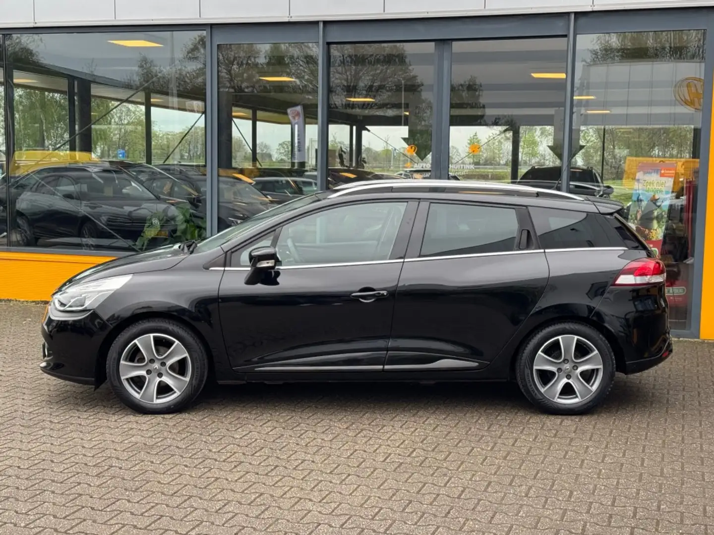 Renault Clio 0.9 TCe Night & Day - navi - sensoren - trekhaak Zwart - 2