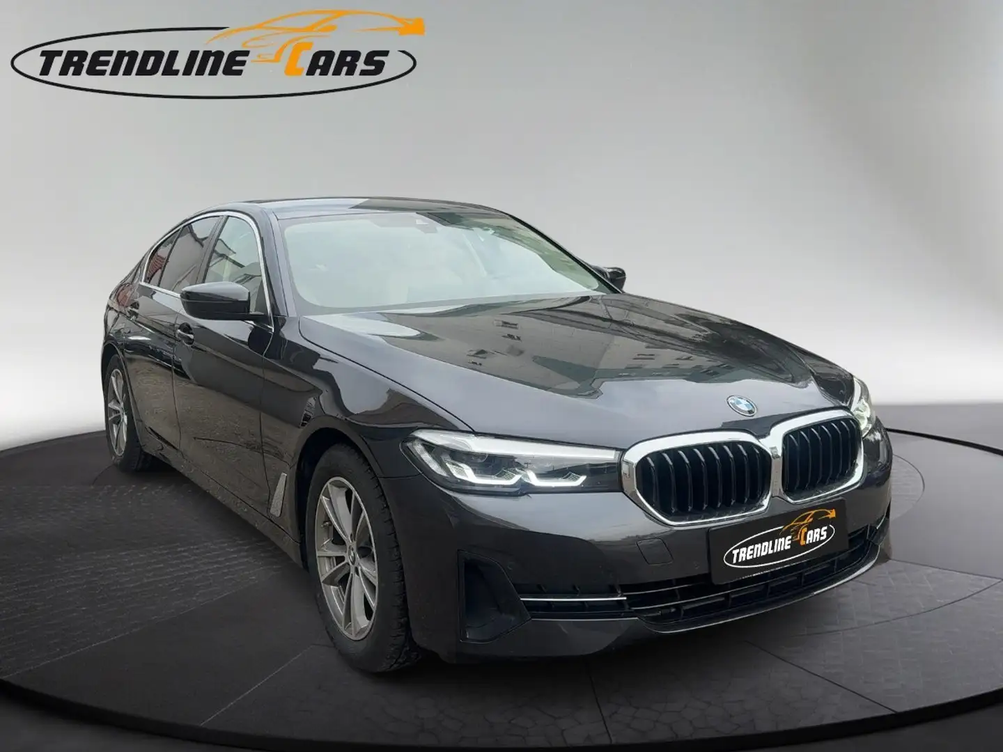 BMW 520 d 48 V Aut. *Topausstattung* Schwarz - 2