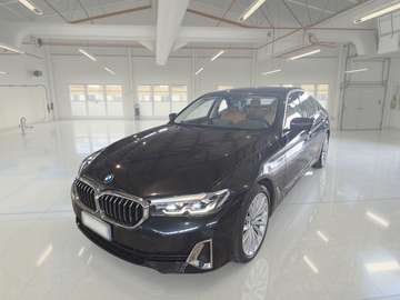 530D XDRIVE 48V 183KW LUXURY AUTO 4 PORTE BERLINA