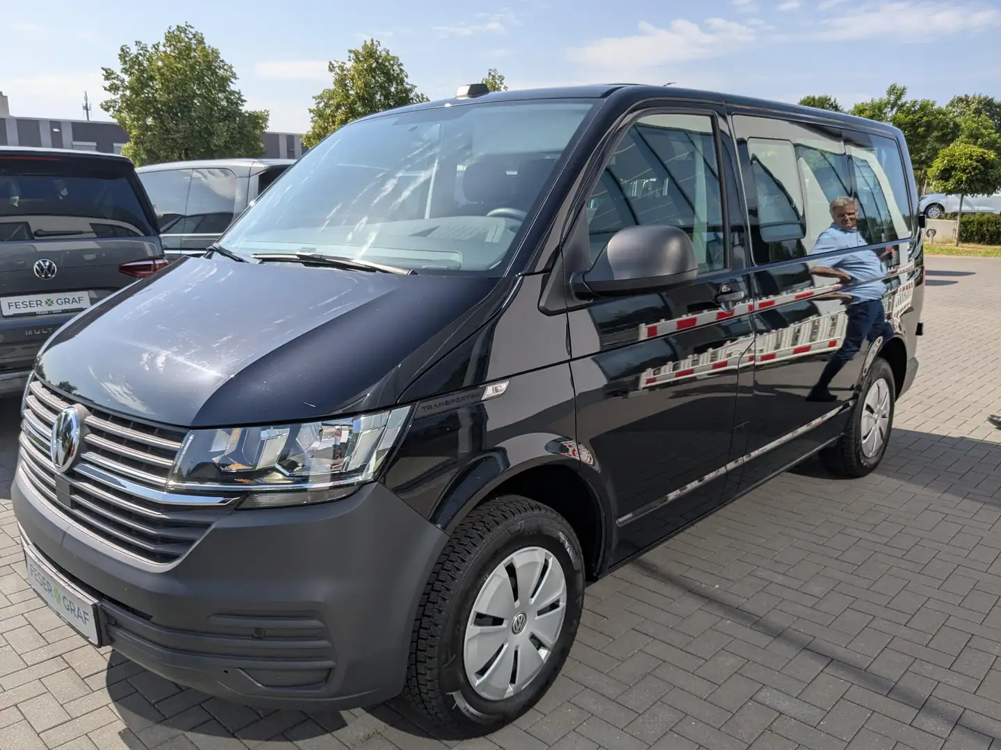 Volkswagen T6.1 Kombi 6.1 T6.1 KR 9-Sitzer GRA Schwarz - 1