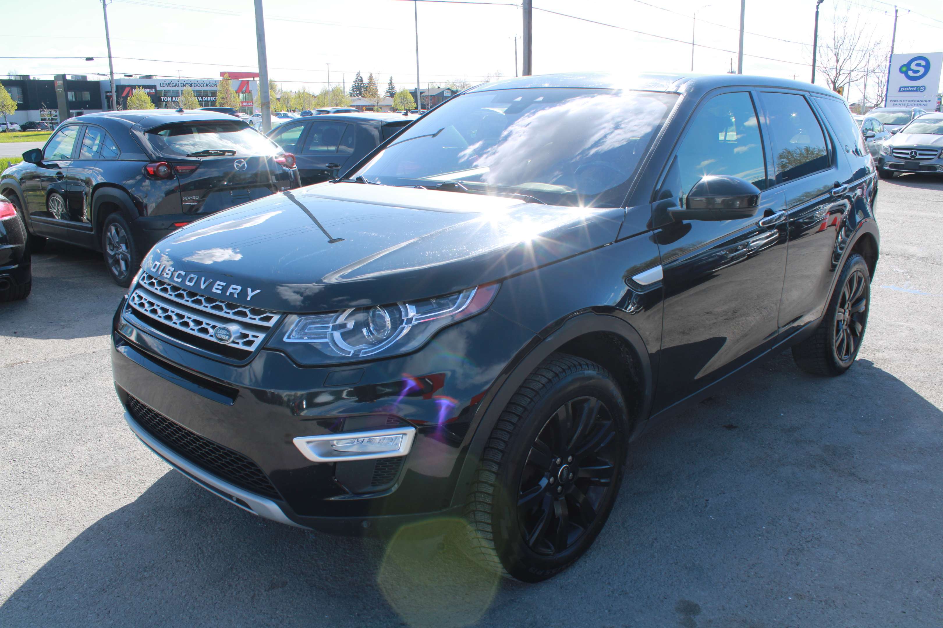 2018 Land Rover Discovery Sport HSE Luxury - Image 2
